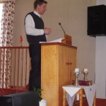 Evangeliesalens faste forkynner Mats Jacobsson er engasjert på deltid f.o.m. januar 2015. Mats er svensk, tidligere ishockeyspiller, fra Umeå. Han ble frelst i Frankrike, snakker flytende fransk og engelsk, og har vært og er engasjert i International Believers Fellowship.